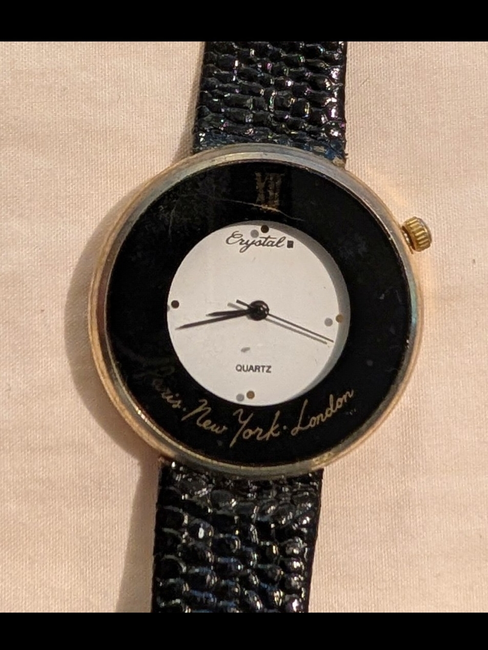 Working Vintage Paris New York London Quartz Black & White Dress Watch